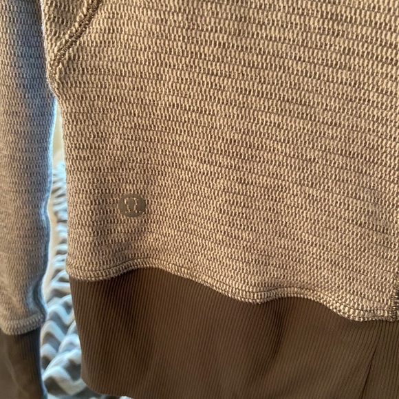 Lululemon pull over - Picture 2 of 2